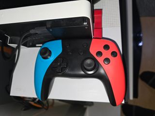 Nintendo Switch OLED con 4 mandos