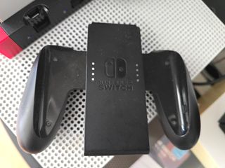 Nintendo Switch OLED con 4 mandos