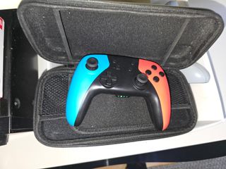 Nintendo Switch OLED con 4 mandos