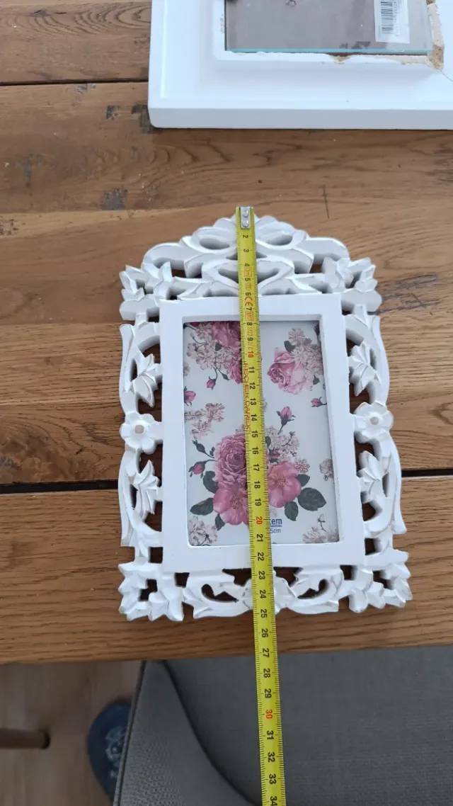 Marco de fotos blanco decorado