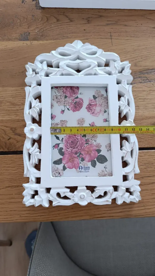 Marco de fotos blanco decorado