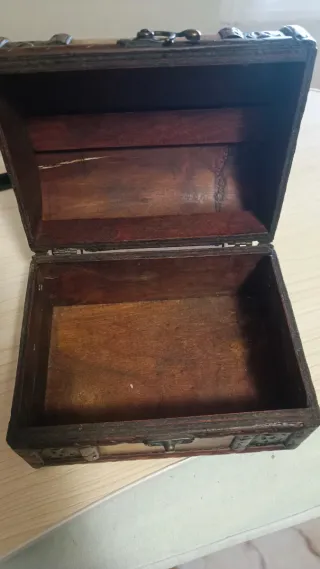 Cajita de madera decorada