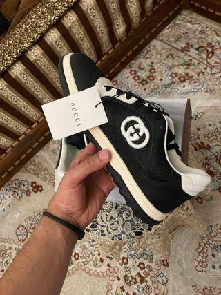 Zapatos Gucci Negros y Blancos