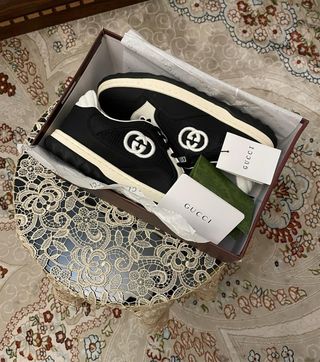 Zapatos Gucci Negros y Blancos