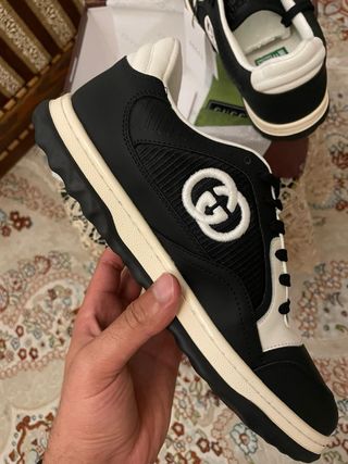 Zapatos Gucci Negros y Blancos