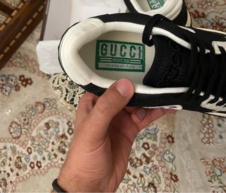 Zapatos Gucci Negros y Blancos
