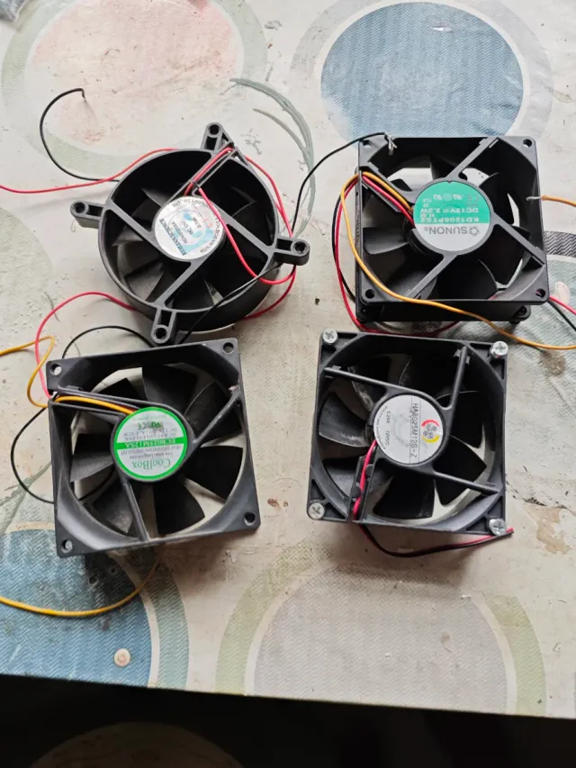 Lote 4 Ventiladores PC CoolBox y SUNON