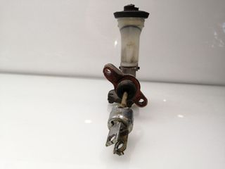 BOMBA FRENO TOYOTA LAND CRUISER (J10) (2)