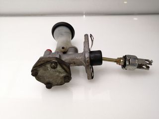 BOMBA FRENO TOYOTA LAND CRUISER (J10) (2)
