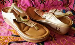 ZAPATOS 1 PARX3€/ SANDALIAS/1 PARX1,5€