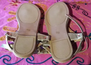 ZAPATOS 1 PARX3€/ SANDALIAS/1 PARX1,5€