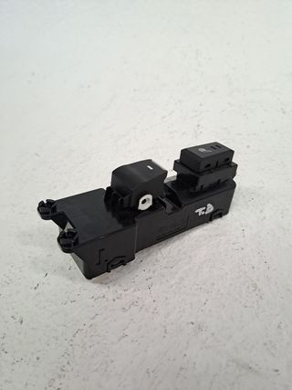 MANDO ELEVALUNAS TRASERO DERECHO HYUNDAI TUCSON (6)
