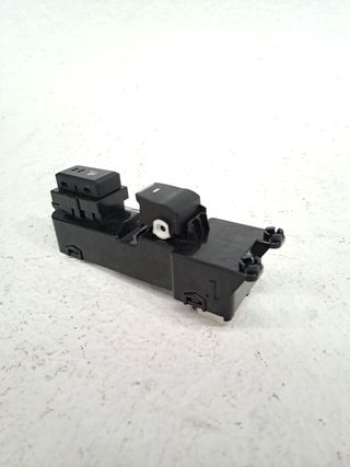 MANDO ELEVALUNAS TRASERO DERECHO HYUNDAI TUCSON (6)