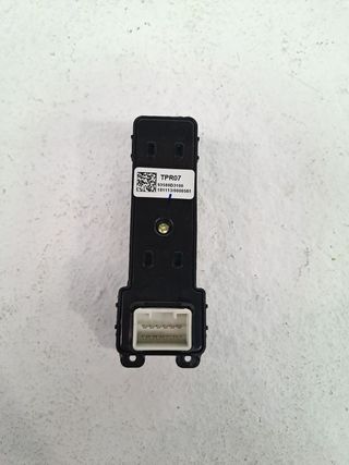 MANDO ELEVALUNAS TRASERO DERECHO HYUNDAI TUCSON (6)