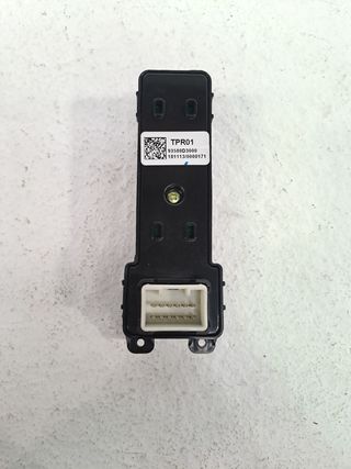 MANDO ELEVALUNAS TRASERO IZQUIERDO HYUNDAI TUCSON (5)