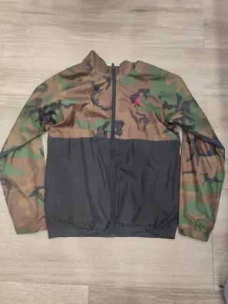 Cortavientos Jordan Camuflaje Negro