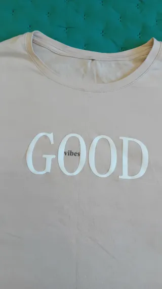 Camiseta de mujer beige manga corta