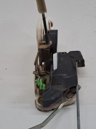 CERRADURA PUERTA DELANTERA DERECHA MITSUBISHI MONTERO PININ  (2)