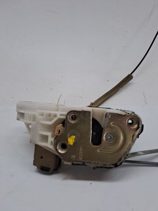 CERRADURA PUERTA DELANTERA DERECHA MITSUBISHI MONTERO PININ  (2)
