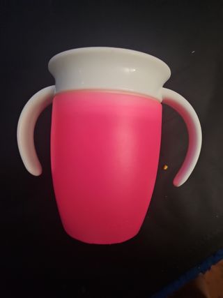 Taza con colador para bebé