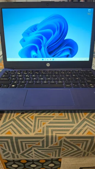 Portátil HP Azul + Funda de regalo