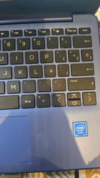 Portátil HP Azul + Funda de regalo