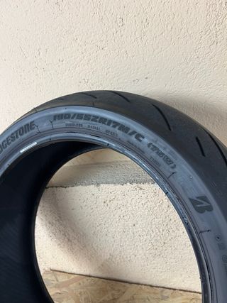 Bridgestone Battlax S22R 180/55 R17 Trasero