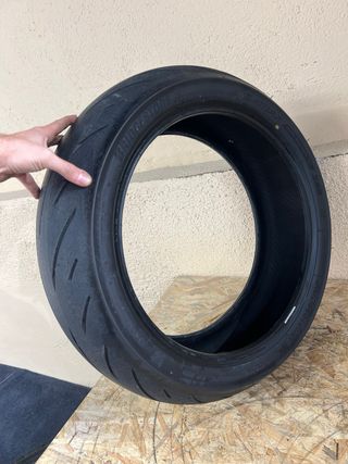 Bridgestone Battlax S22R 180/55 R17 Trasero