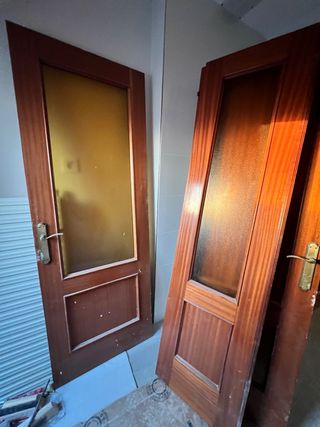 Puertas madera maciza