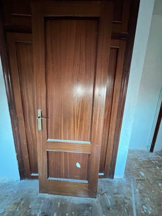 Puertas madera maciza