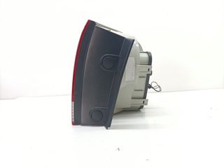 PILOTO TRASERO IZQUIERDO VOLKSWAGEN TOUAREG (7LA)