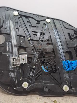 ELEVALUNAS DELANTERO DERECHO KIA NIRO (2)