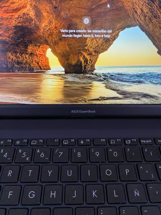 ASUS ExpertBook PC