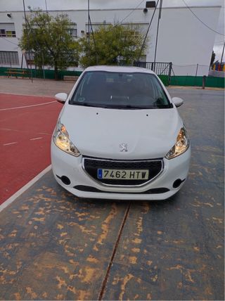 Peugeot 208 2014