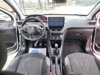 Peugeot 208 2014