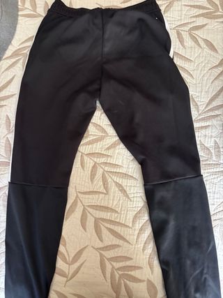 Pantalón chándal Adidas negro niño 12a