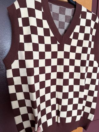Chaleco Dazy Cuadros Marrón. Talla L
