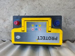 Batería Hella Protect 70Ah 650A