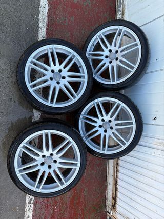 Llantas Audi RS4 19” con neumáticos