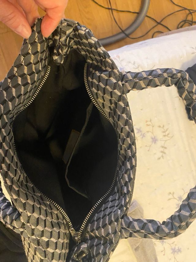 Bolso personalizado bordado N.V.