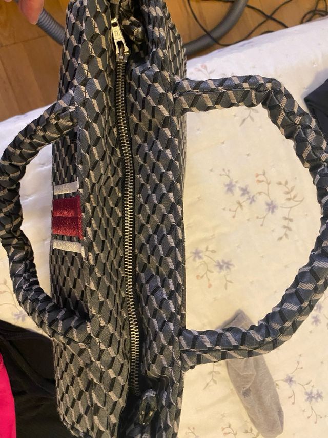 Bolso personalizado bordado N.V.