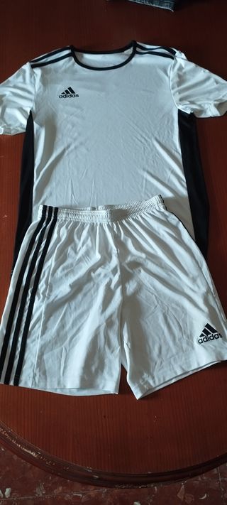 Conjunto Adidas Camiseta y Pantalón Corto Blanco