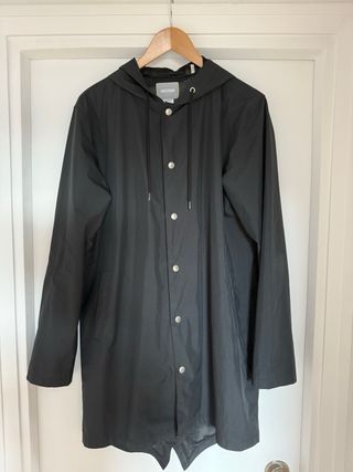 Raro impermeable Asics Tiger contra viento/lluvia