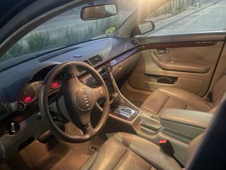 Audi A4 Avant 3.0 V6 quattro 