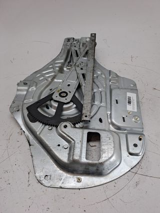 ELEVALUNAS DELANTERO DERECHO HYUNDAI TUCSON (JM) (2)