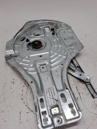 ELEVALUNAS DELANTERO DERECHO HYUNDAI TUCSON (JM) (2)