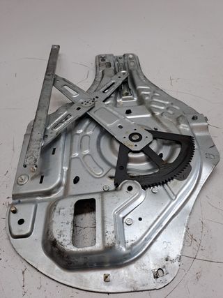 ELEVALUNAS DELANTERO IZQUIERDO HYUNDAI TUCSON (JM) (2)
