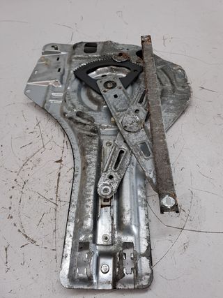 ELEVALUNAS TRASERO DERECHO HYUNDAI TUCSON (JM) (2)