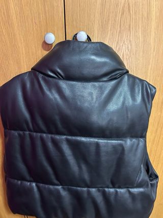 Chaleco Puffer Cuero Sintético Negro