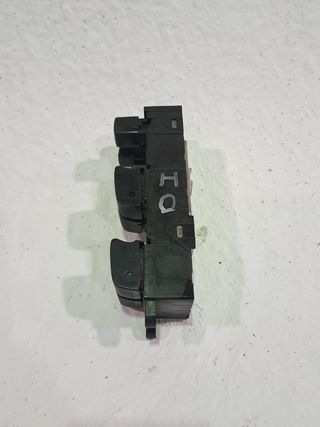 MANDO ELEVALUNAS DELANTERO IZQUIERDO NISSAN X-TRAIL (T30)